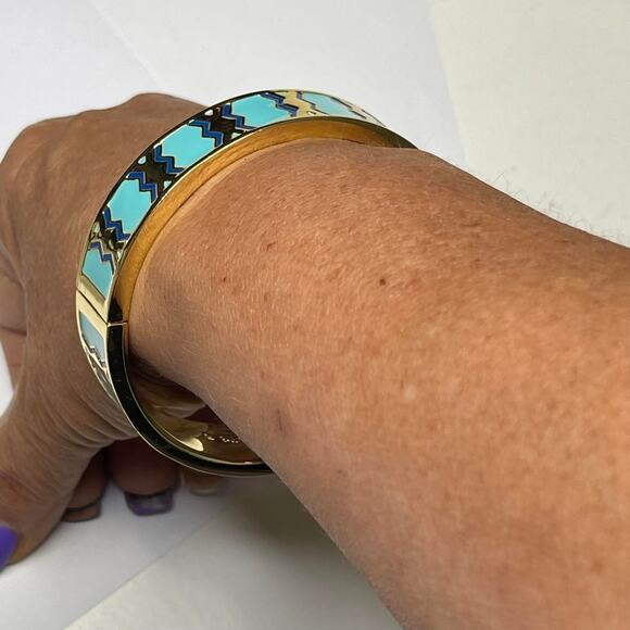 Talbots bangle bracelet gold tone with turquoise green blue teal enamel classic - Picture 6 of 16